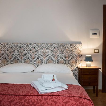 Bed and Breakfast Cabrera House Pozzallo Exterior foto